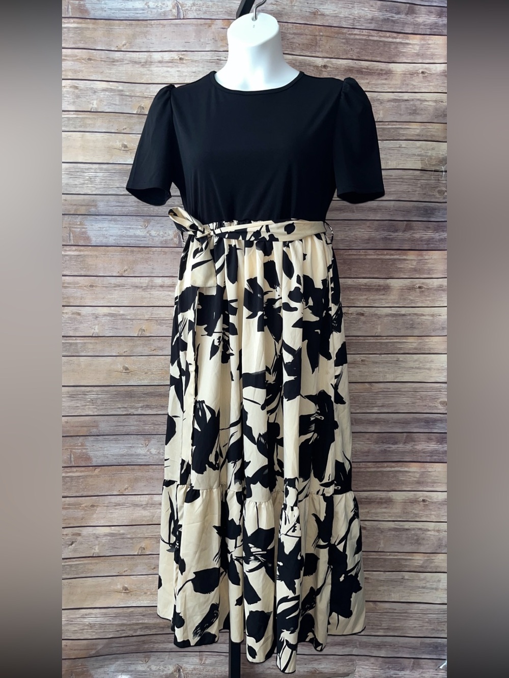 Woman Generic Floral Maxi Dress -Size 2X